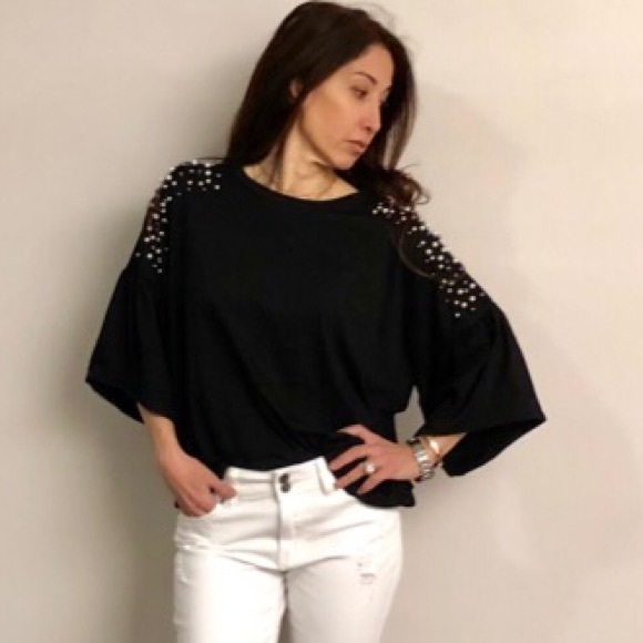 ✨LAST ONE ✨Pearl trim black loose fit top - Picture 6 of 8